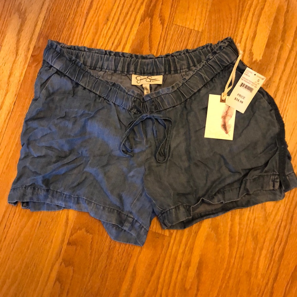Maternity shorts